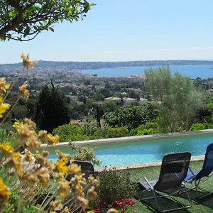 https://chambre-dhotes-la-bigarade.fr-provencehotel.com